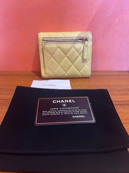 Ví Chanel gập 3 màu vàng +