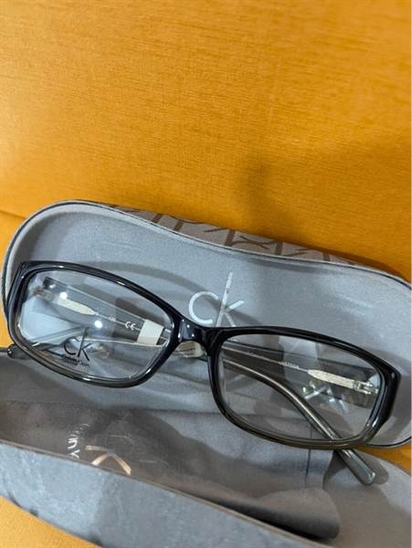 Kính CK đen Omre KG+