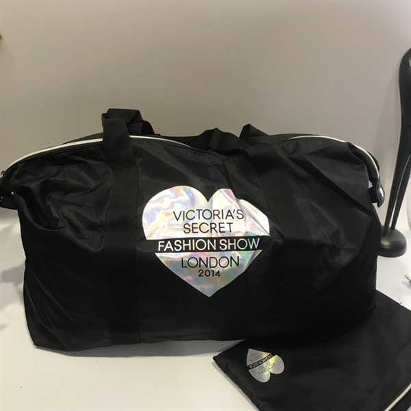 Túi Victoria's đen+