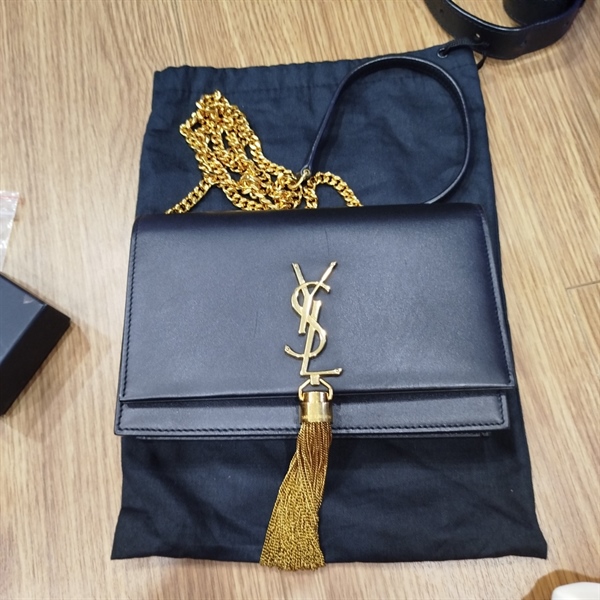 Túi xách YSL đen tua rua 19cm +