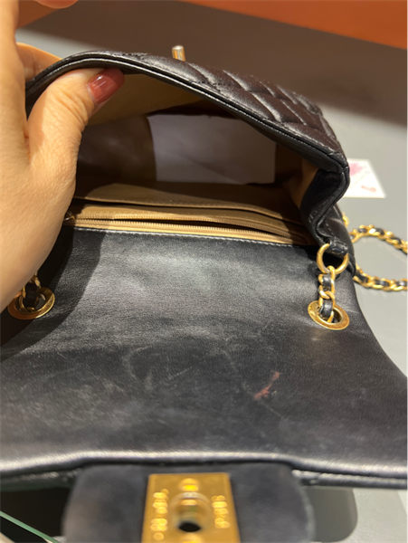 Túi Chanel đen khóa vàng size 17cm++