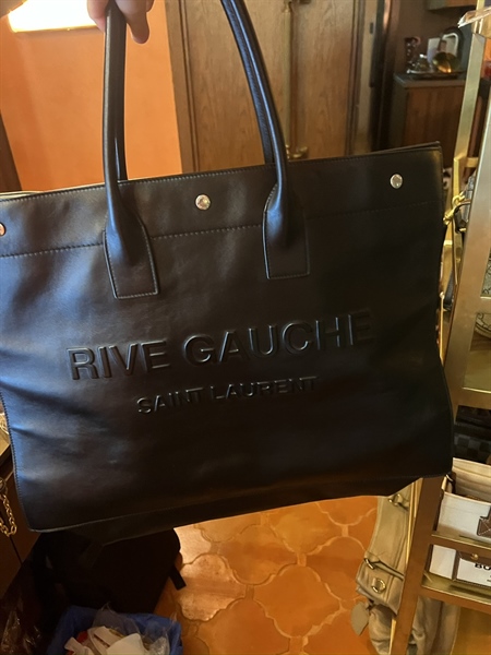 Túi YSL da đen in chữ TB+