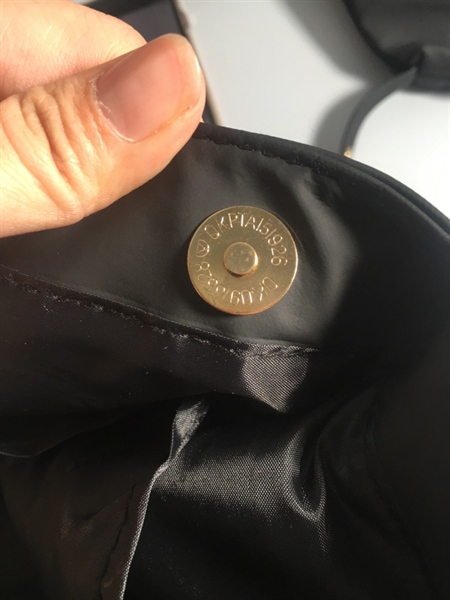 Túi Versace đen vàng kèm poud KG+