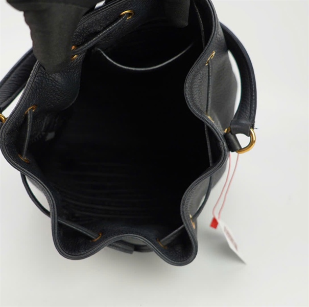 Túi Prada màu đen size 22 KG+