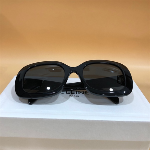 Kính Celine đen logo vàng KG+