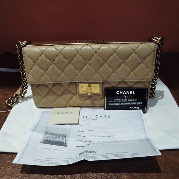 Túi chanel nude khóa hình chữ nhật vàng KG +