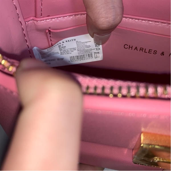Túi Charles & Keith hồng KG+