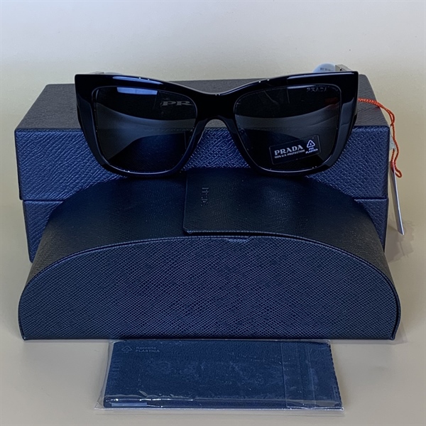 Kính đen Prada gọng đen trắng lớn KG+