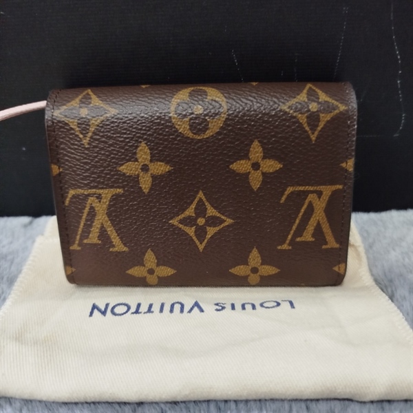 Ví card LV nút hồng lòng hồng +