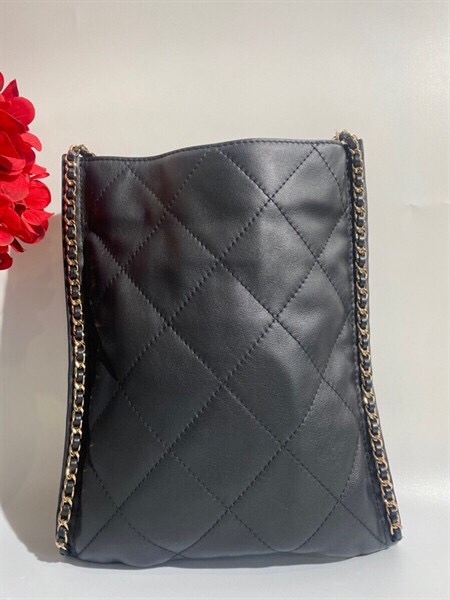 Túi Chanel viền xích vàng KG+