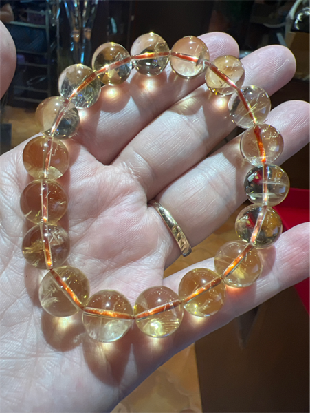 Vòng tay phong thuỷ màu vàng sao +