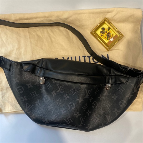 Túi LV đeo chéo