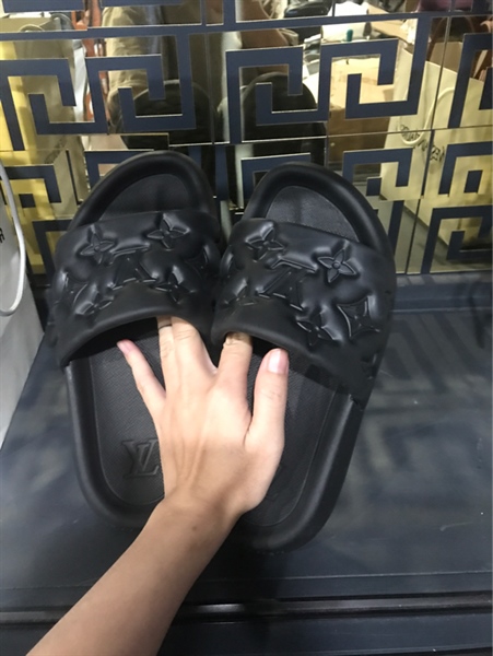 Dép LV đen +