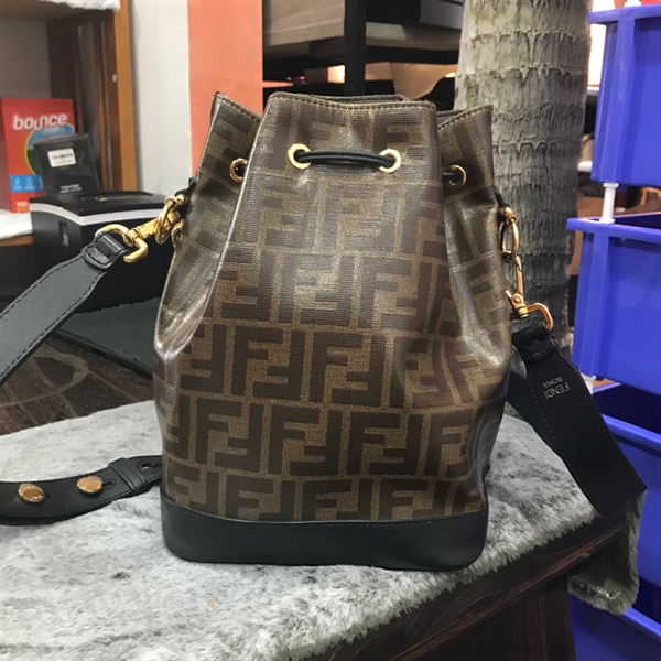 Túi Nano nóe Fendi 1925 nâu phối da đen KG+