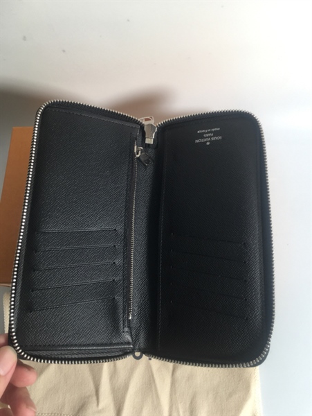 Túi LV đen ô vuông KG+