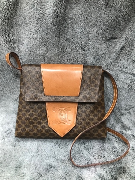 Túi đeo chéo Celine màu nâu +