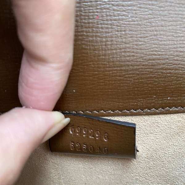 Túi đeo chéo Gucci