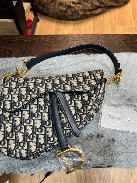 Túi yên ngựa hoạ tiết dior+