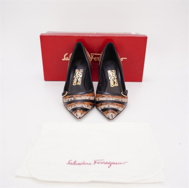 Giày Salvatore đen viền hoạ tiết KG+