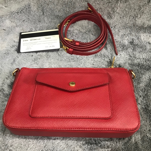 Túi xách Prada đỏ +
