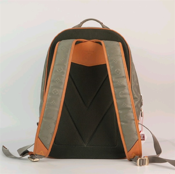 Balo LV hoa xám viền cam - TB +
