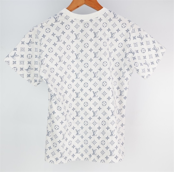 Áo Thun LV trắng size S trang trí xích trắng KG+