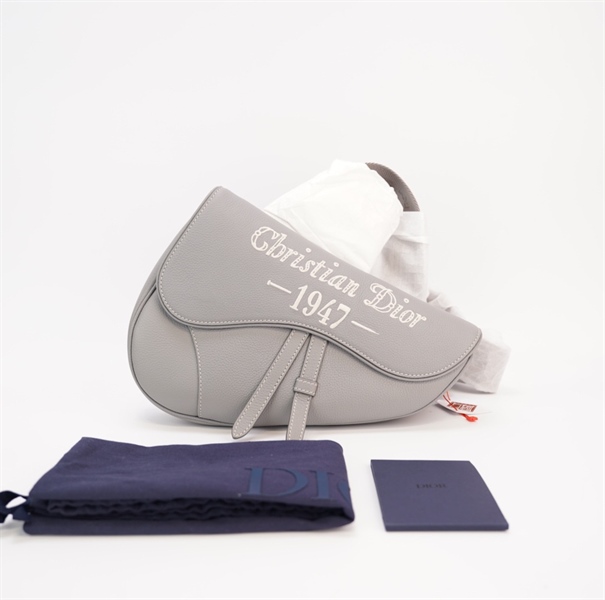 Túi Dior yên ngựa màu xám thêu 1947 KG+