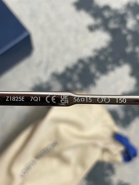 Kính LV Cọng Trắng+