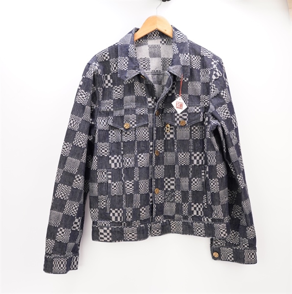 Áo khoác LV ô vuông đen xám KG+