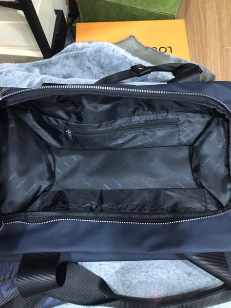 Túi du lịch Versace màu xám KG+