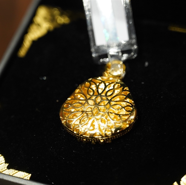 Mặt cẩm huyết 235579 +