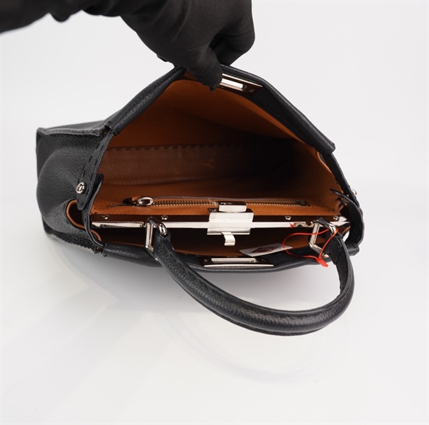 Túi Fendi màu đen sz 32cm KG+