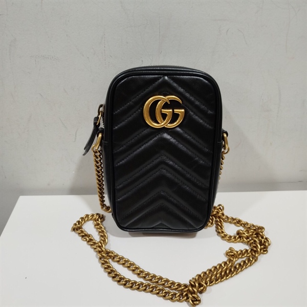 Túi Đeo Chéo GG Đen Đứng KG+
