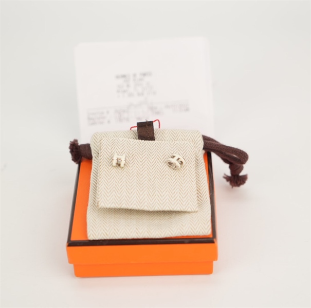 Bông tai Hermes màu trắng KG+