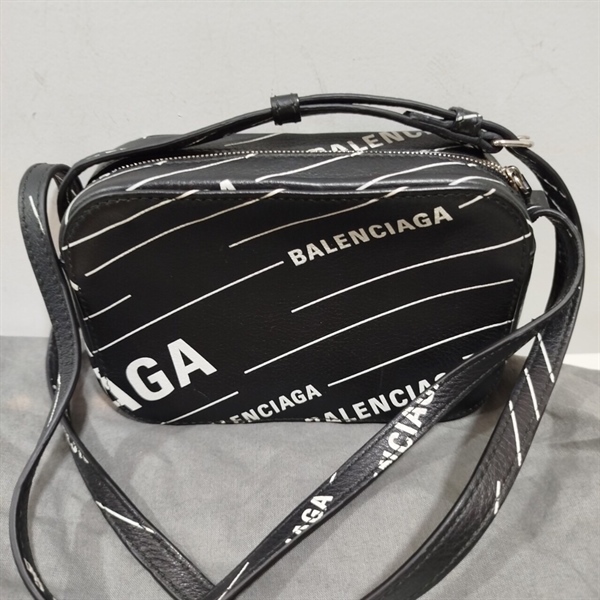 Túi Balenciaga Đen Họa tiết chữ+