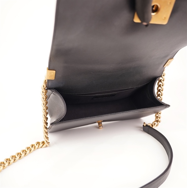 Túi Chanel boy đen khoá vàng+