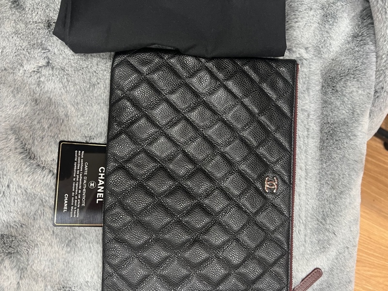 Túi chanel kẹp nách đen+