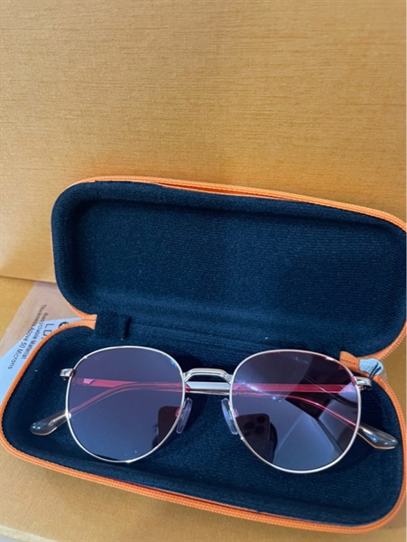 Kính vincent chase hồng KG+