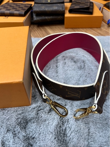 Strap LV hoa nâu lòng hồng +