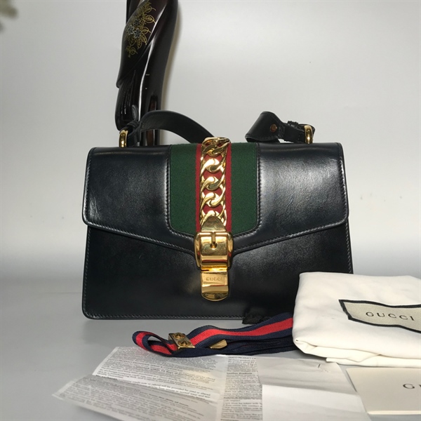 Túi Gucci viền giữa đỏ KG+