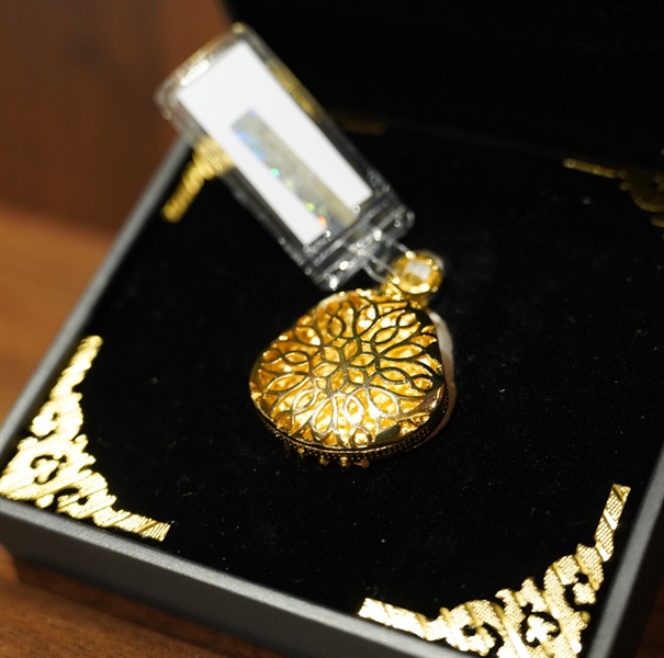 Mặt cẩm huyết 757873 +