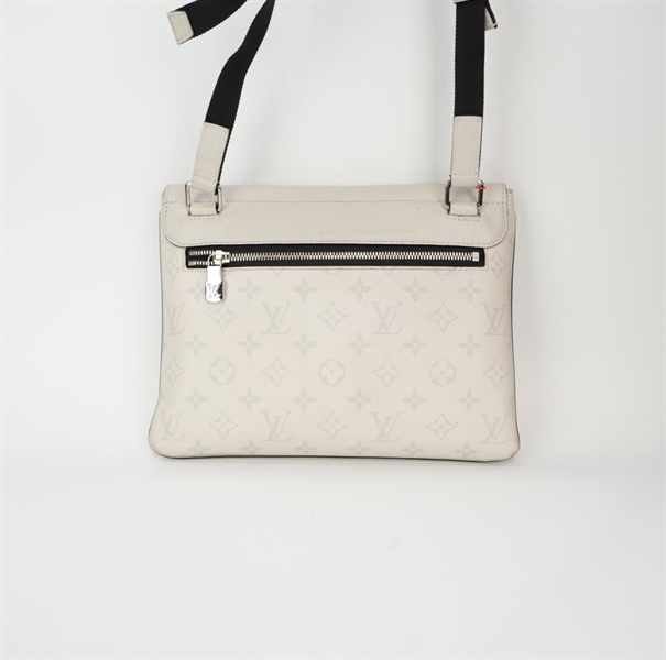 Túi LV đeo chéo màu trắng TB+