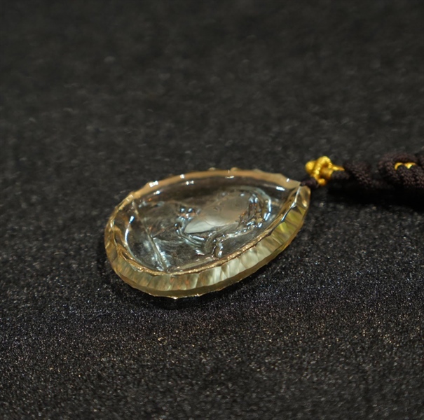 Mặt Chúa thạch anh cắt giác+