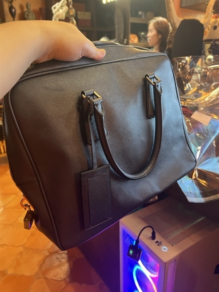 Túi Prada màu xanh đen kèm ổ khoá TB KG+