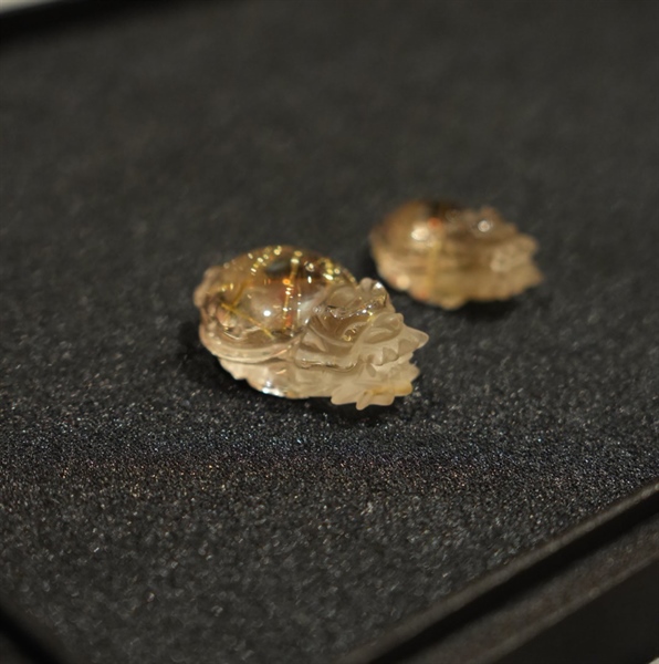 Long quy tóc vàng +