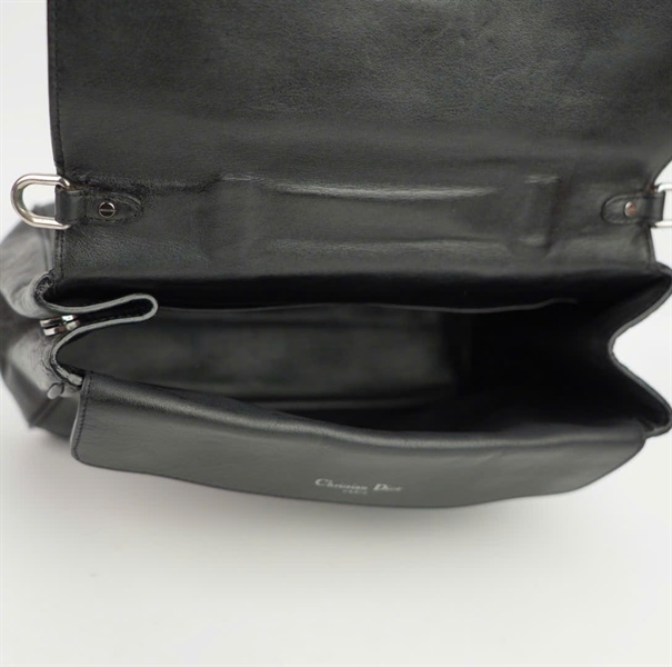 Túi Dior đen có charm size 23++