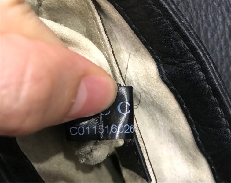 Túi GC đen khoá vàng KG+