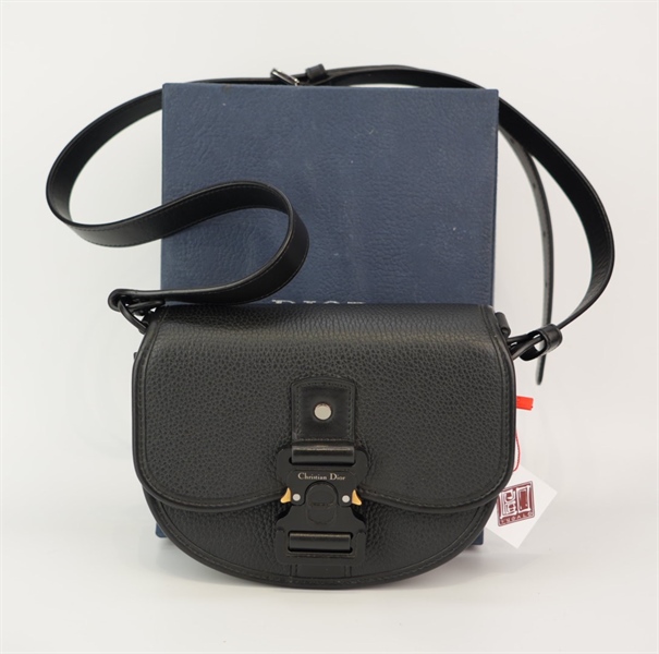 Túi Dior màu đen KG+