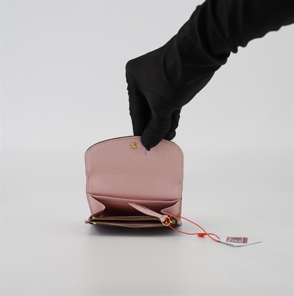 Ví LV gập 2 ô vuông nút hồng +