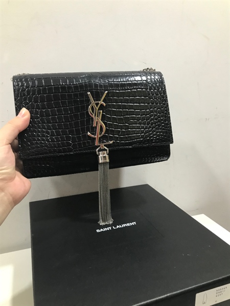 Túi YSL tua rua đen+